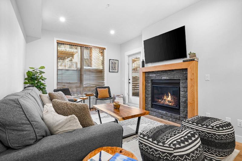 Tamarack Lodge By Spring Creek Vacations image