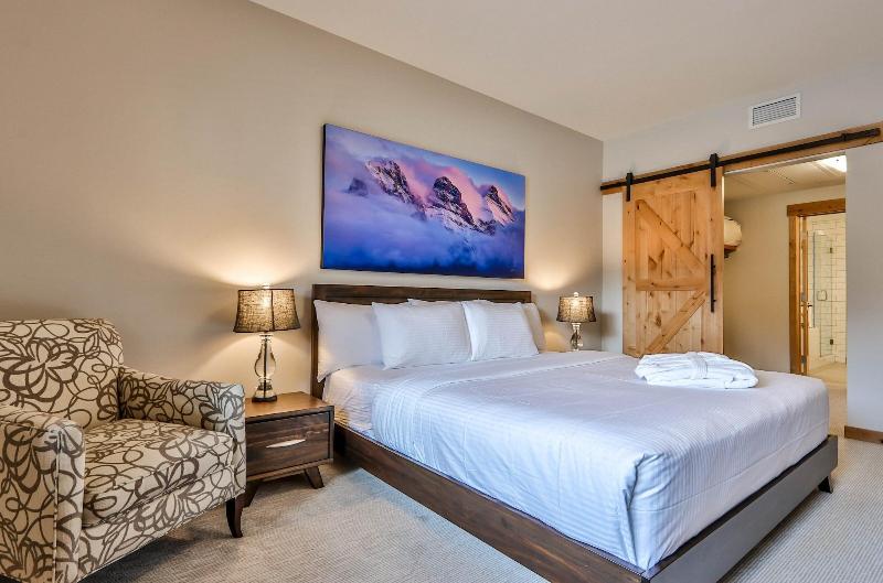 Tamarack Lodge By Spring Creek Vacations image