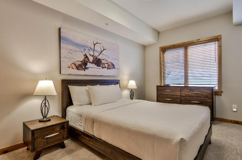 Tamarack Lodge By Spring Creek Vacations image