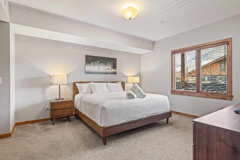 Tamarack Lodge By Spring Creek Vacations image