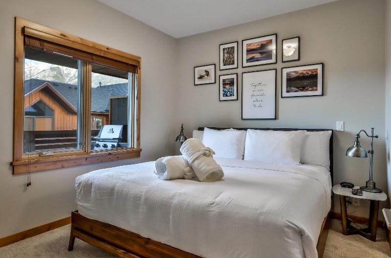 Tamarack Lodge By Spring Creek Vacations image