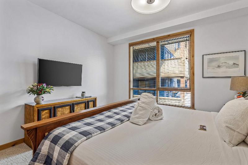 Tamarack Lodge By Spring Creek Vacations image