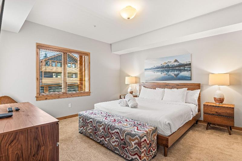 Tamarack Lodge By Spring Creek Vacations image