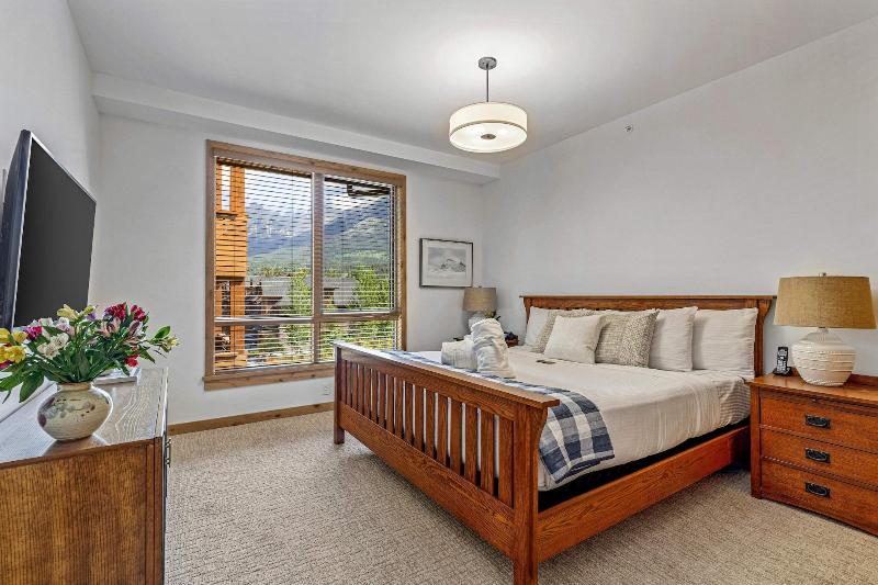 Tamarack Lodge By Spring Creek Vacations image