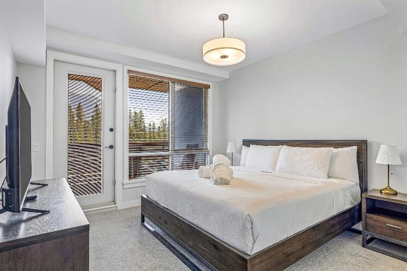 Tamarack Lodge By Spring Creek Vacations image
