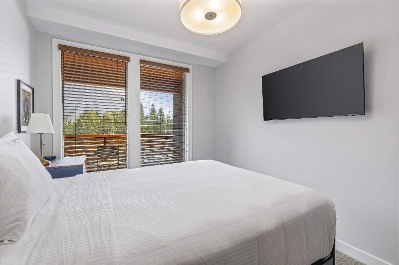 Tamarack Lodge By Spring Creek Vacations image