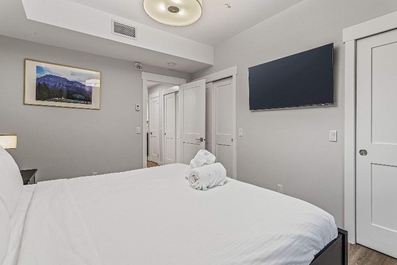 Tamarack Lodge By Spring Creek Vacations image