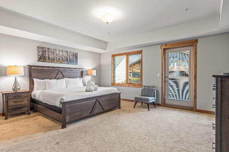 Tamarack Lodge By Spring Creek Vacations image