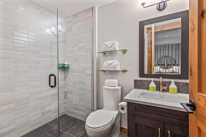 Tamarack Lodge By Spring Creek Vacations image