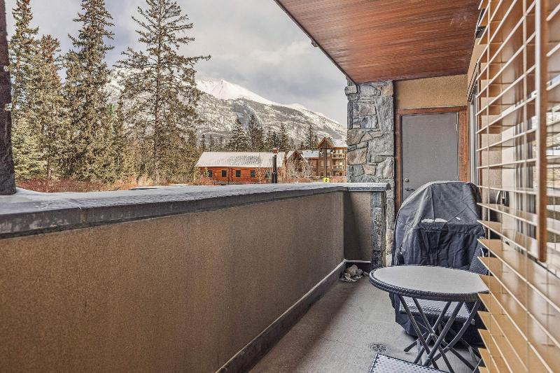 Tamarack Lodge By Spring Creek Vacations image
