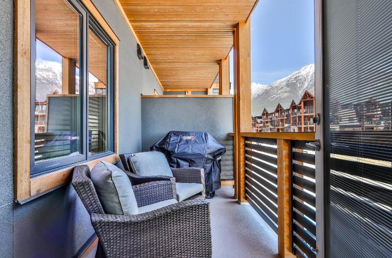 Tamarack Lodge By Spring Creek Vacations image