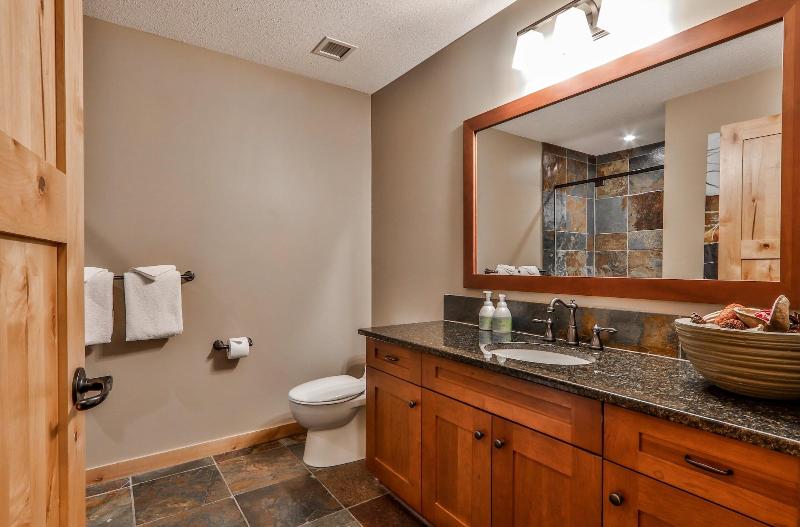 Tamarack Lodge By Spring Creek Vacations image