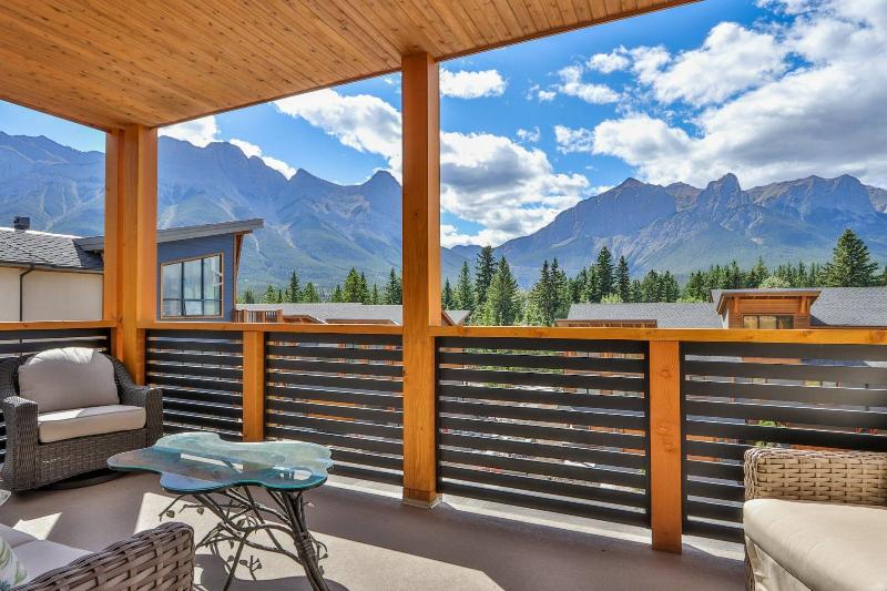 Tamarack Lodge By Spring Creek Vacations image