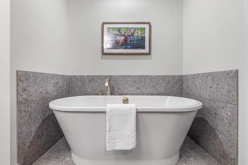 Tamarack Lodge By Spring Creek Vacations image