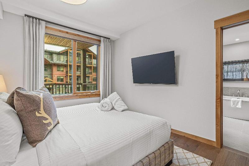 Tamarack Lodge By Spring Creek Vacations image