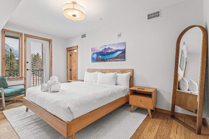 Tamarack Lodge By Spring Creek Vacations image