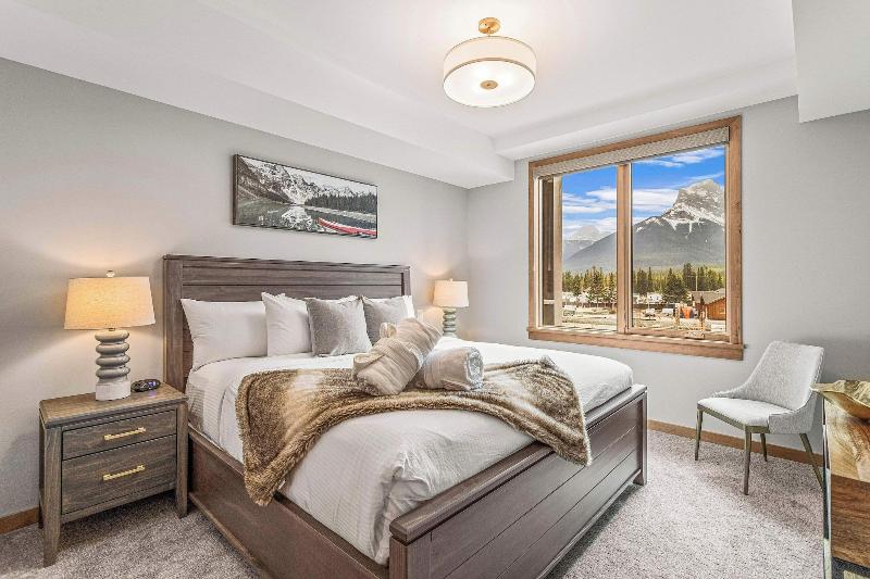 Tamarack Lodge By Spring Creek Vacations image