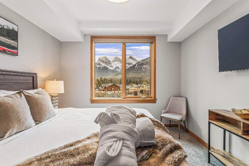 Tamarack Lodge By Spring Creek Vacations image
