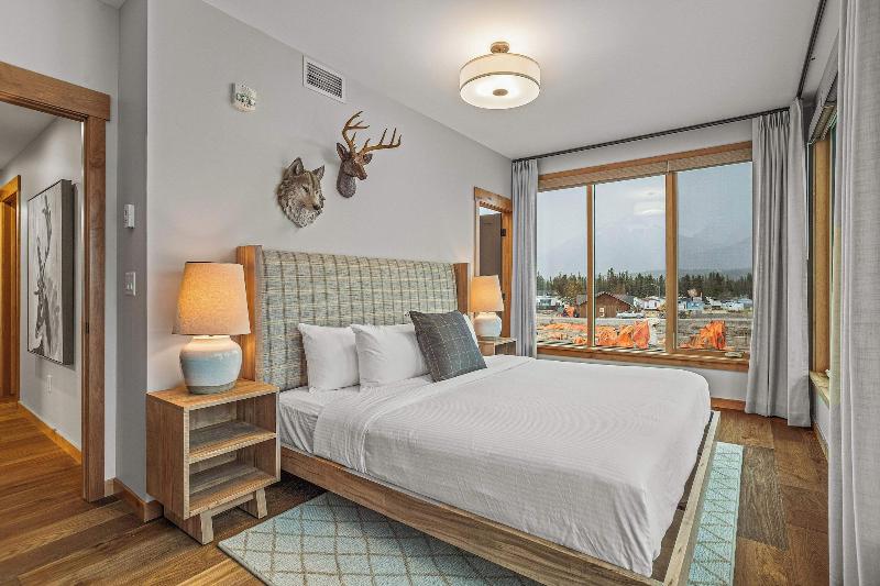 Tamarack Lodge By Spring Creek Vacations image