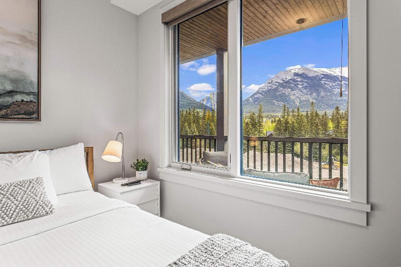 Tamarack Lodge By Spring Creek Vacations image