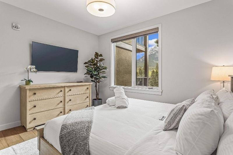 Tamarack Lodge By Spring Creek Vacations image