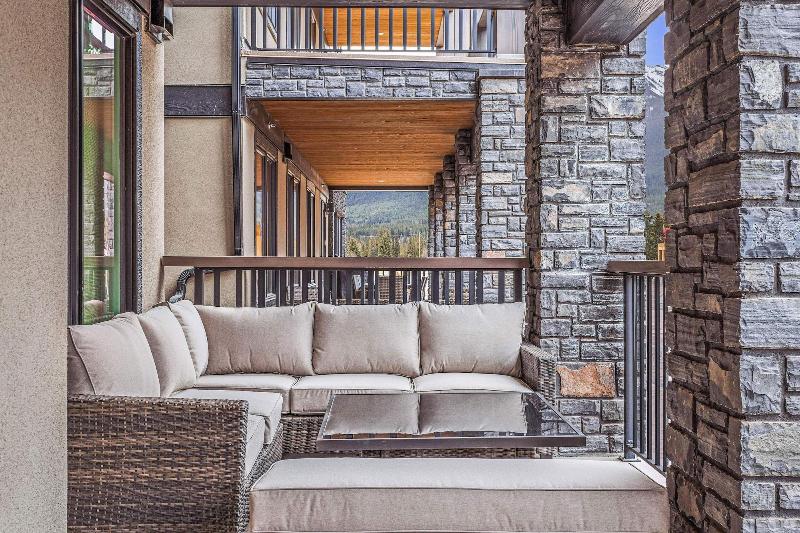 Tamarack Lodge By Spring Creek Vacations image
