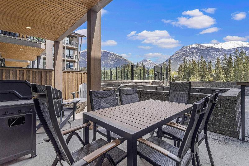 Tamarack Lodge By Spring Creek Vacations image