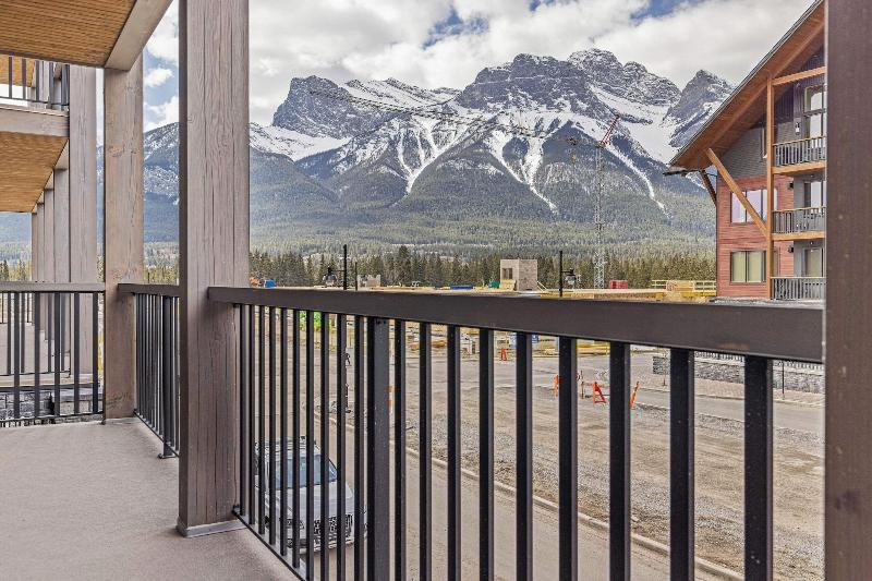 Tamarack Lodge By Spring Creek Vacations image