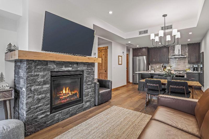 Tamarack Lodge By Spring Creek Vacations image