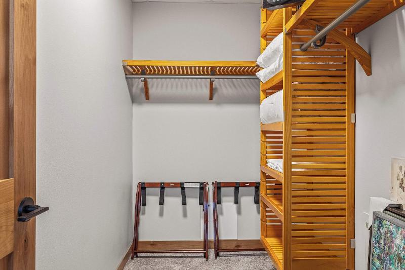 Tamarack Lodge By Spring Creek Vacations image