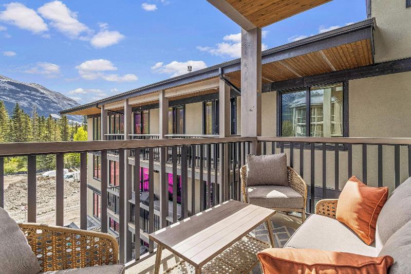Tamarack Lodge By Spring Creek Vacations image