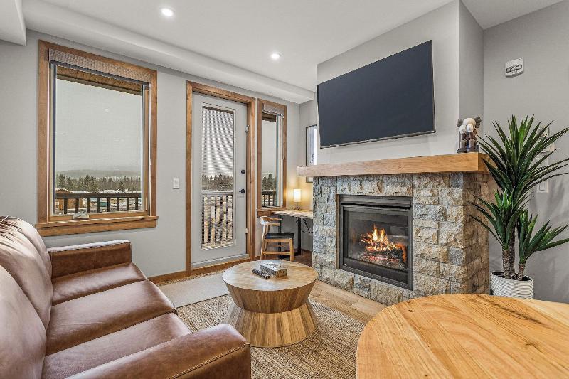 Tamarack Lodge By Spring Creek Vacations image