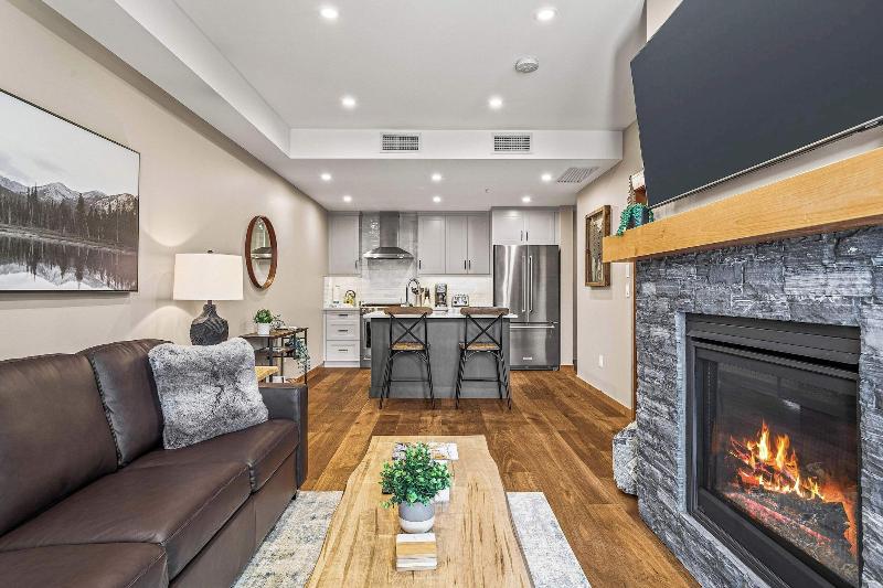 Tamarack Lodge By Spring Creek Vacations image