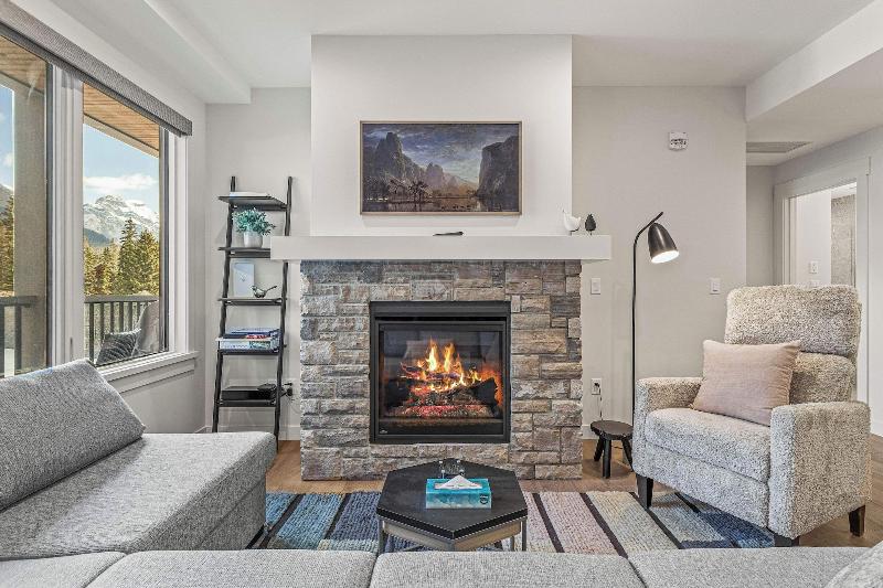 Tamarack Lodge By Spring Creek Vacations image