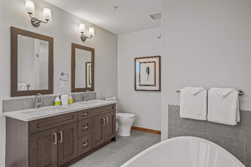 Tamarack Lodge By Spring Creek Vacations image