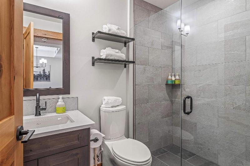 Tamarack Lodge By Spring Creek Vacations image
