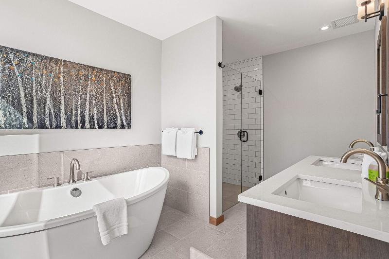 Tamarack Lodge By Spring Creek Vacations image