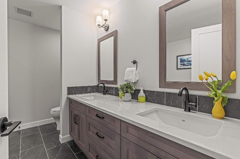 Tamarack Lodge By Spring Creek Vacations image