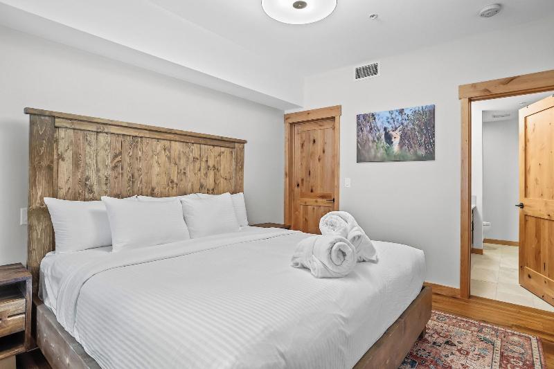 Tamarack Lodge By Spring Creek Vacations image