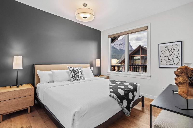 Tamarack Lodge By Spring Creek Vacations image