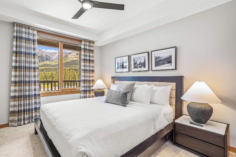 Tamarack Lodge By Spring Creek Vacations image