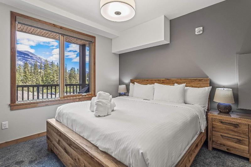 Tamarack Lodge By Spring Creek Vacations image