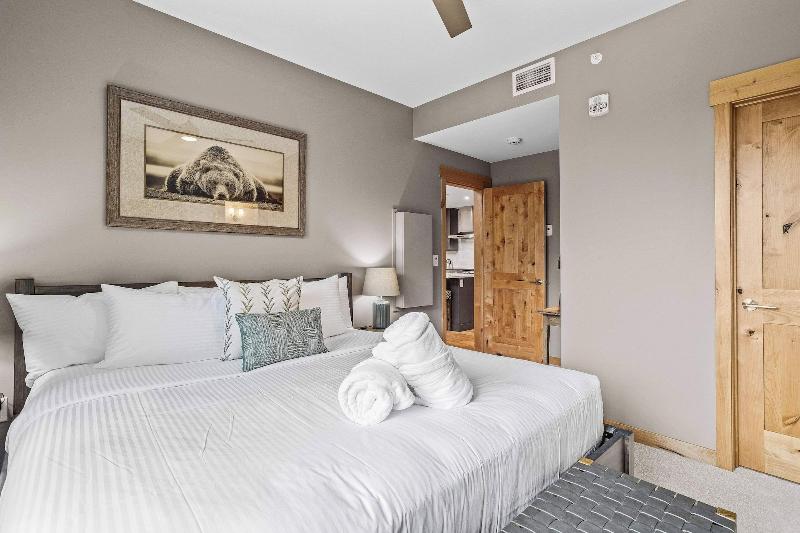 Tamarack Lodge By Spring Creek Vacations image