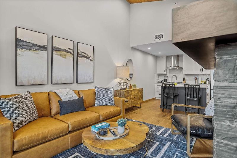 Tamarack Lodge By Spring Creek Vacations image