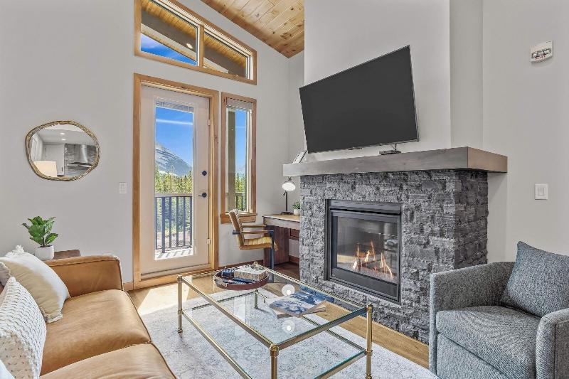 Tamarack Lodge By Spring Creek Vacations image