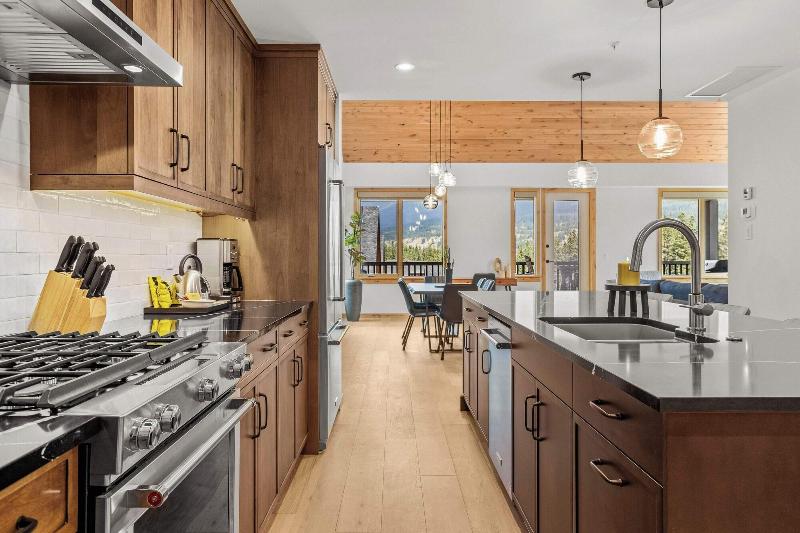 Tamarack Lodge By Spring Creek Vacations image