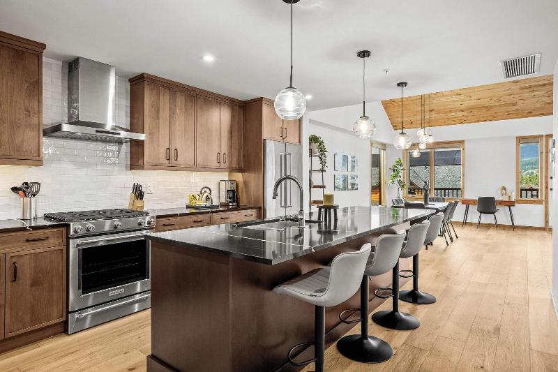 Tamarack Lodge By Spring Creek Vacations image