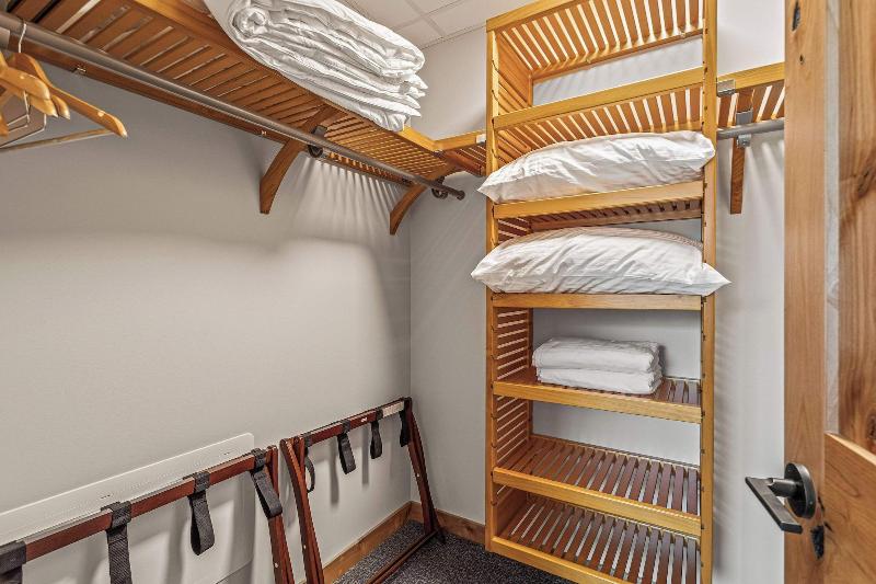Tamarack Lodge By Spring Creek Vacations image