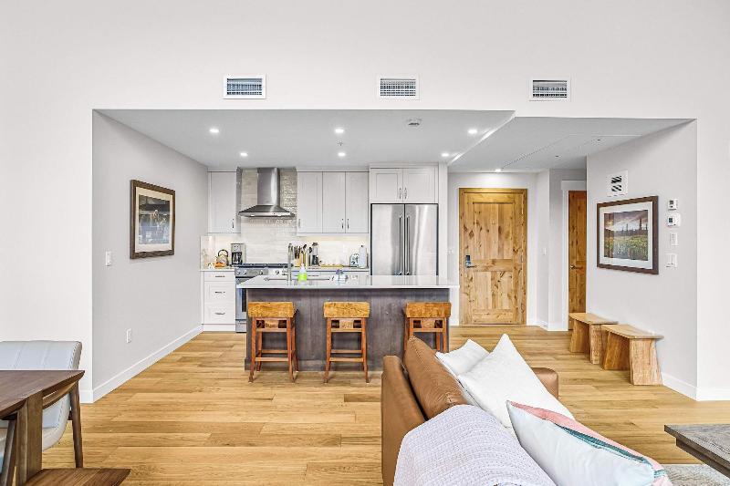 Tamarack Lodge By Spring Creek Vacations image