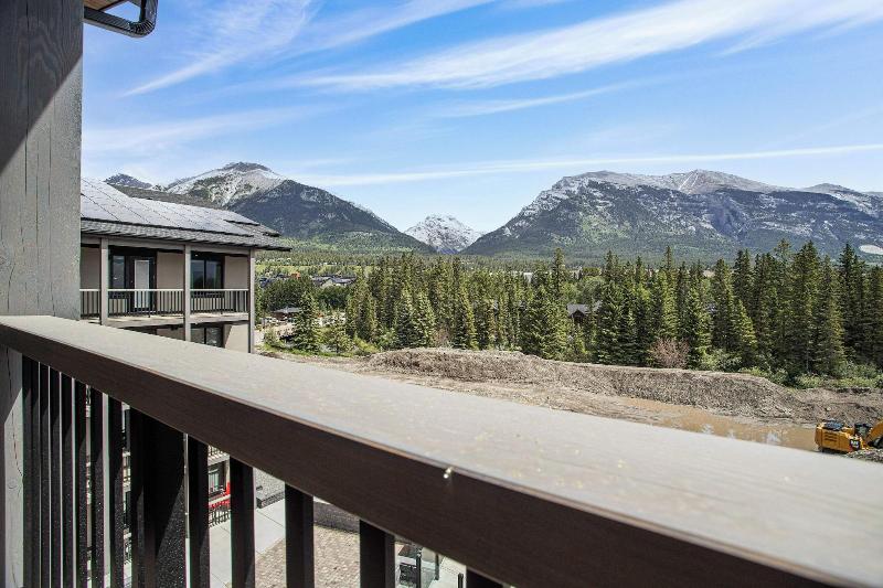 Tamarack Lodge By Spring Creek Vacations image